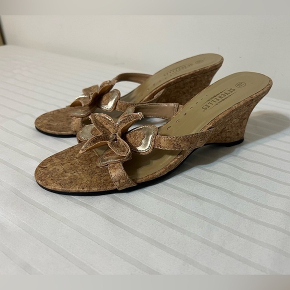 SOLD - Picture 2 of 13